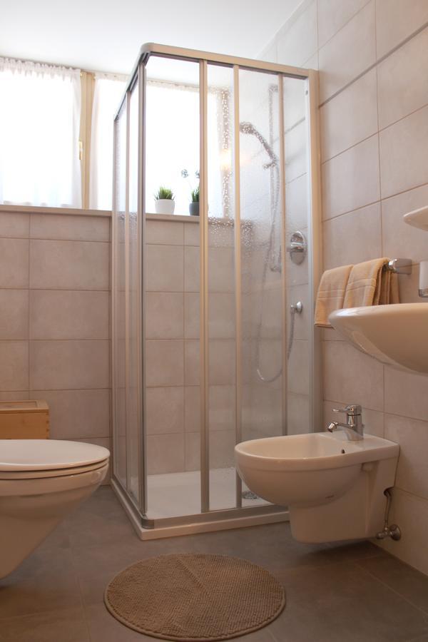 Apartamento Haus Waldruhe San Candido Exterior foto